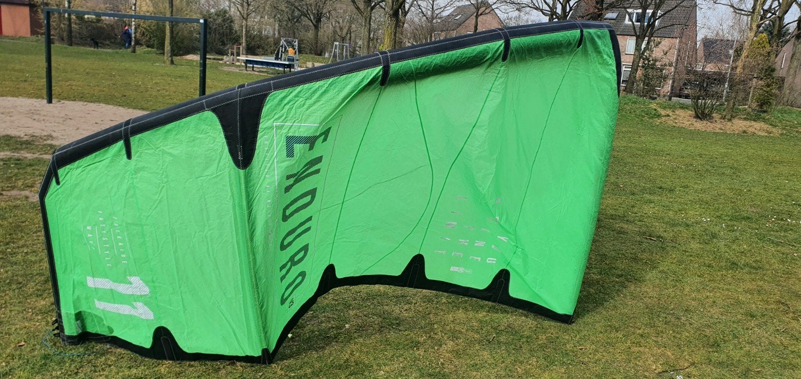 Ozone Enduro 11M en 136 Torque, Watersport en Boten, Ophalen, Gebruikt, Kitesurf-set, Twintip