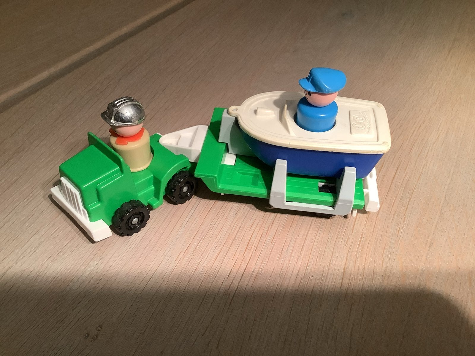 Fisher-Price auto met aanhanger en boot, Ophalen of Verzenden, Gebruikt, Auto of Voertuig