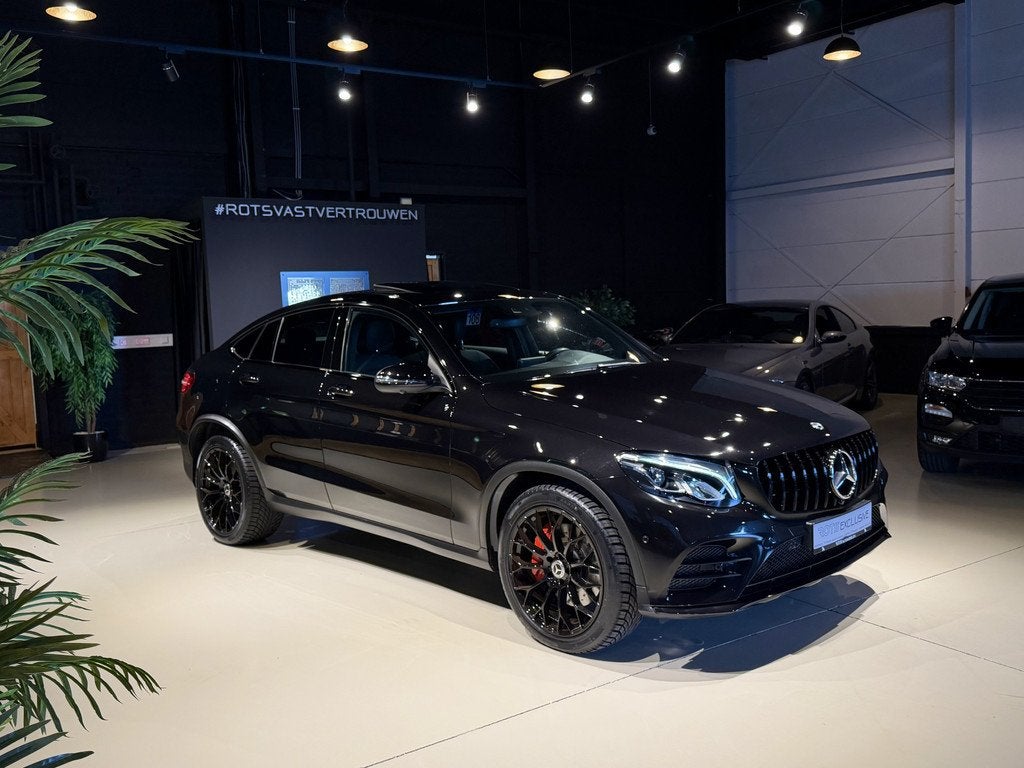 Mercedes-Benz GLC Coupé 250 4MATIC AMG Schuifdak|360Camera|, Auto's, Gebruikt, 4 cilinders, Met garantie (alle), Zwart
