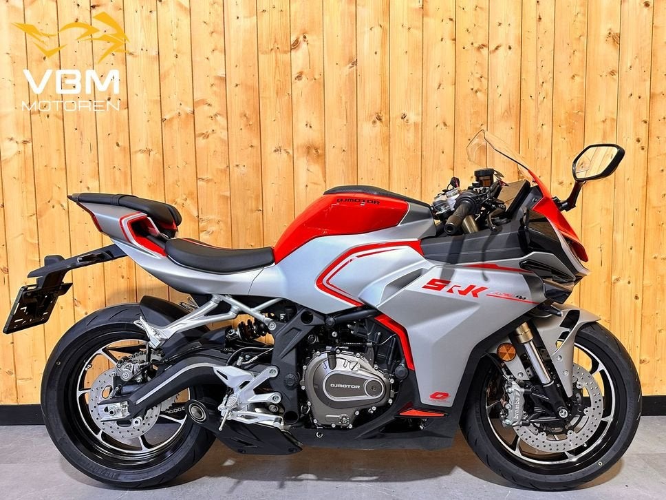 QJMotor SRK 421 RR SRK-421RR SRK421RR Sublieme stuurfiets!, Motoren, 4 cilinders, 421 cc, Bedrijf, Onbekend