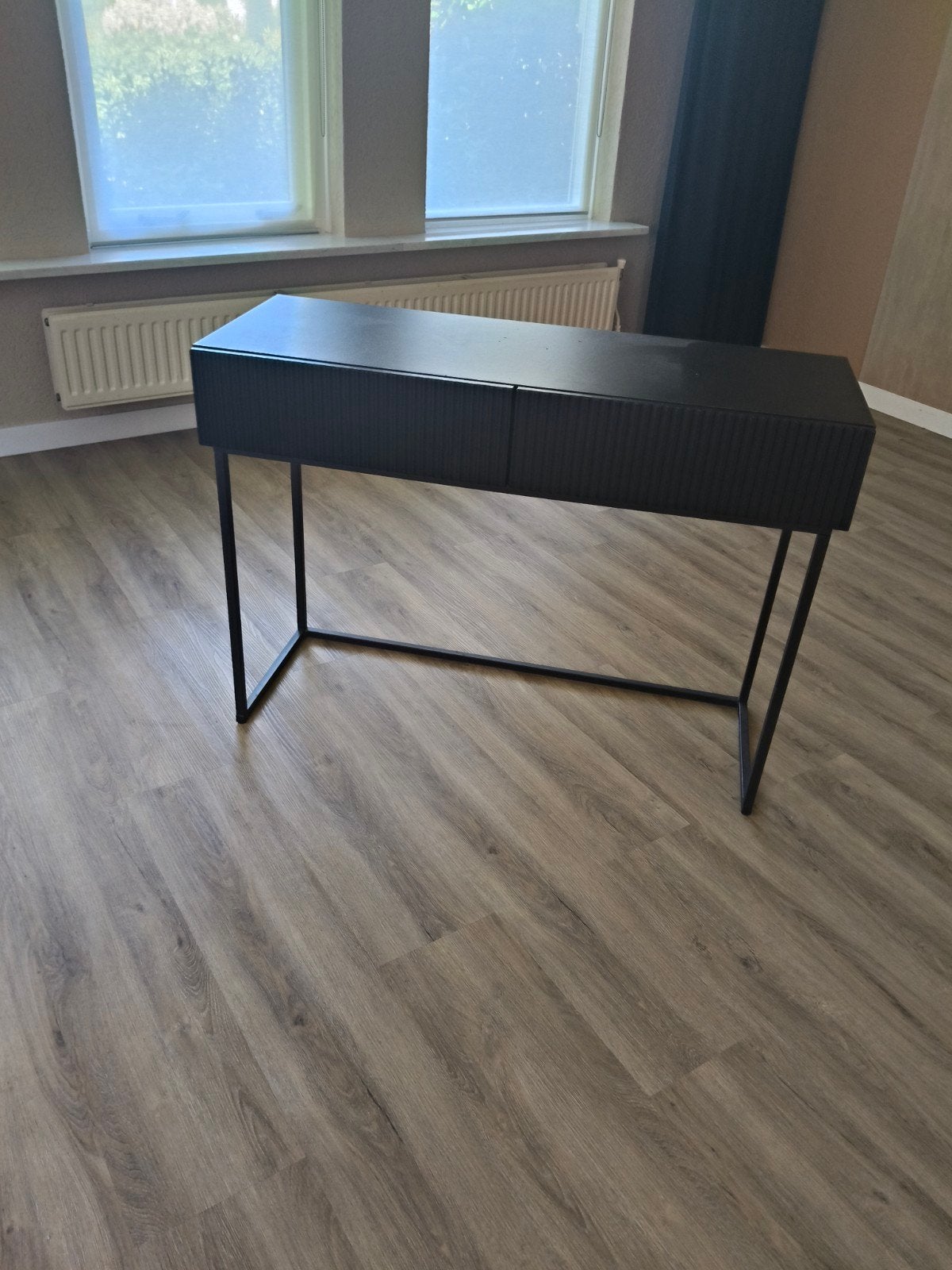 Naduvi kaptafel/sidetable - Zwart met lades, Huis en Inrichting, Tafels | Kaptafels, Ophalen of Verzenden, Zo goed als nieuw, 100 tot 150 cm