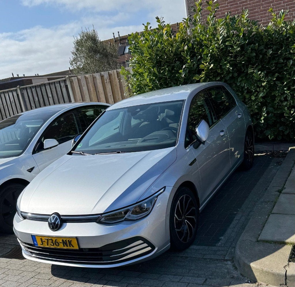 Volkswagen Golf 8 1.5 Etsi 150pk 7-DSG Grijs 69702km, Auto's, Dealer onderhouden, 1498 cc, 680 kg, 4 cilinders