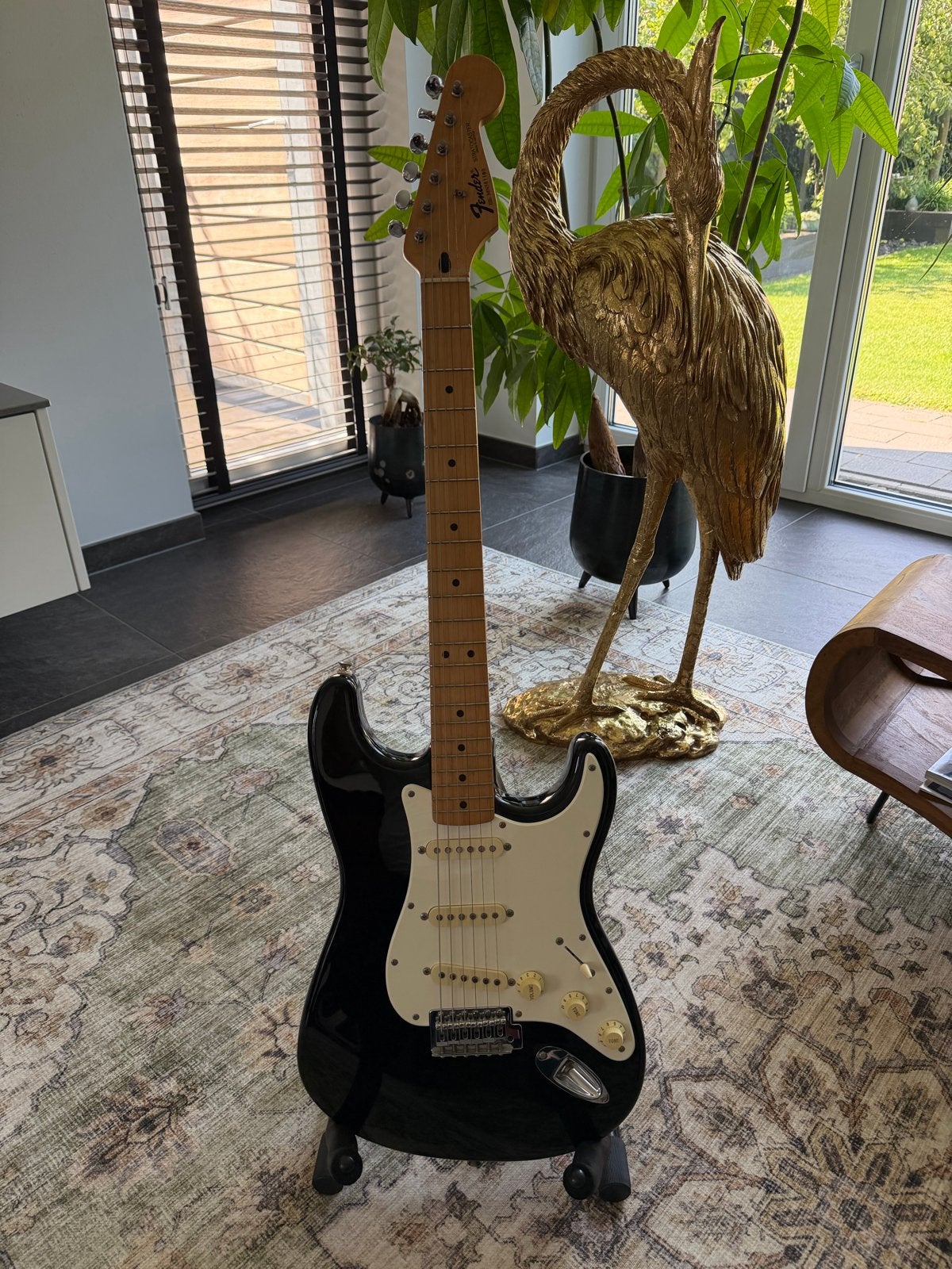 Fender Stratocaster Made in Mexico - Zwart met esdoorn hals, Ophalen of Verzenden, Gebruikt, Solid body, Fender