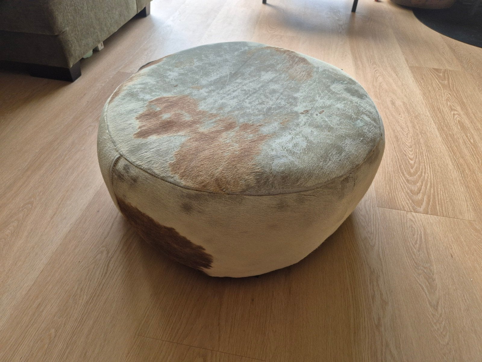 Ronde poef van koeienhuid - vintage, Ophalen, Gebruikt, Rond, Leer