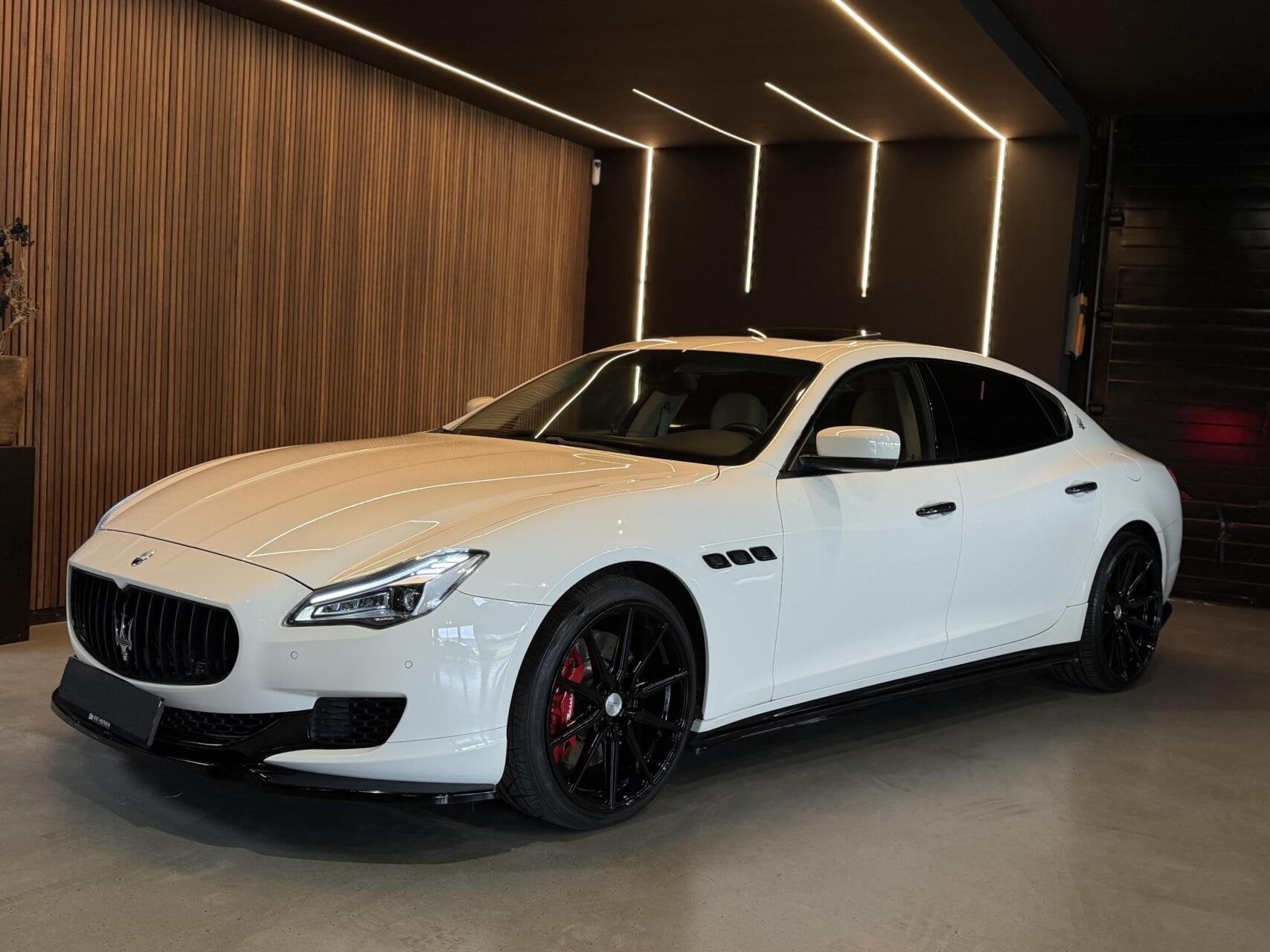 Foto 10 van Maserati Quattroporte 3.8 GTS V8|Pano|Vossen|Maxton|B&W|22"