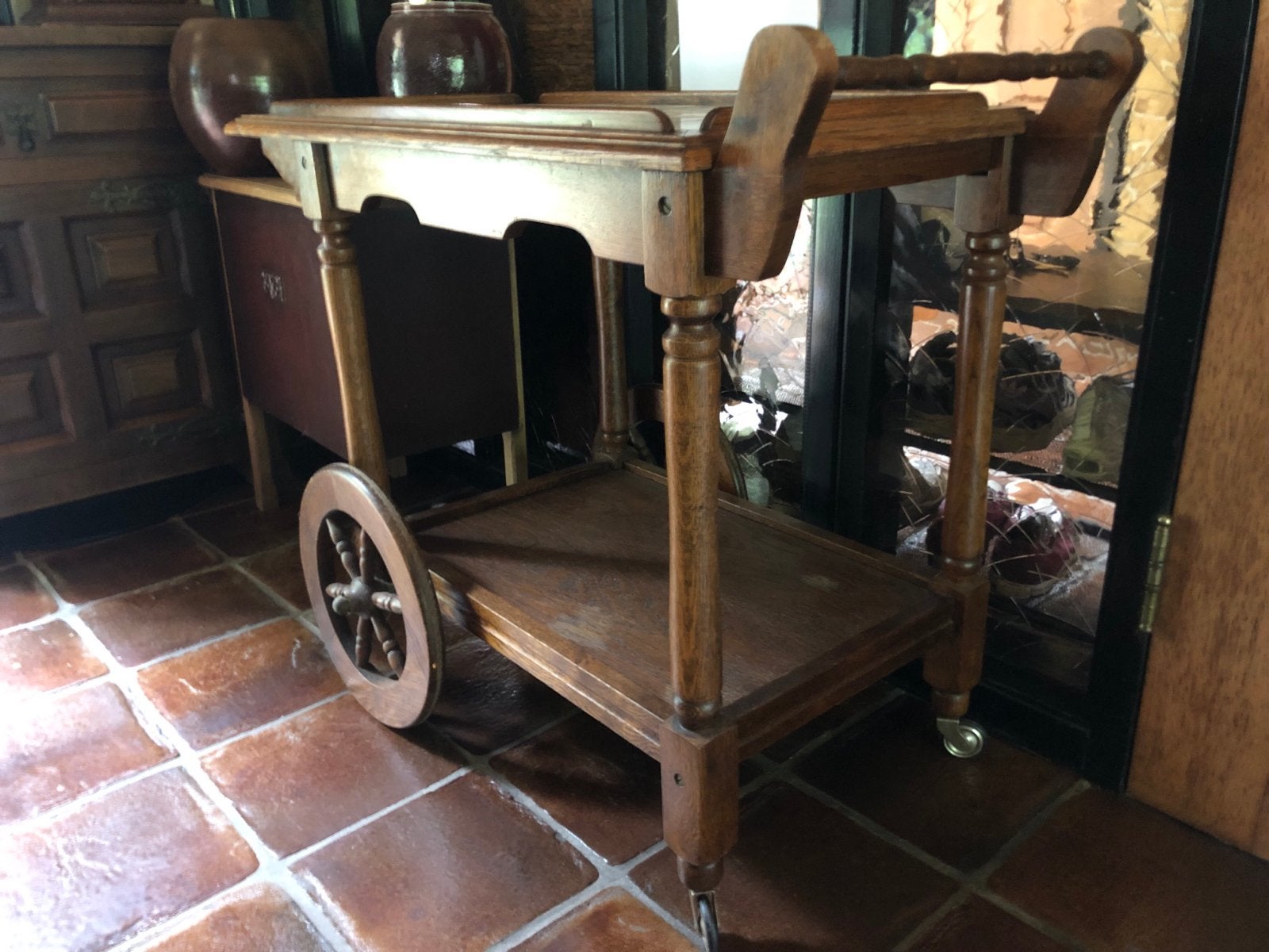 Vintage houten serveerwagen met ingelegde tegels, Antiek en Kunst, Ophalen