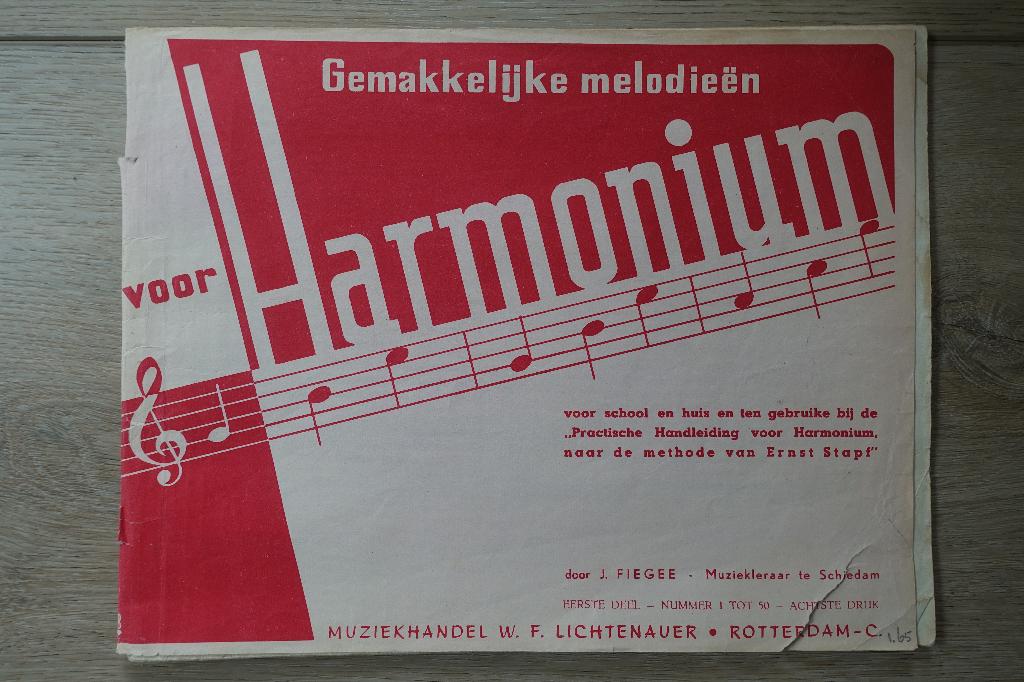 Gemakkelijke melodieën voor harmonium, Muziek en Instrumenten, Orgel, Gebruikt, Ophalen of Verzenden, Religie en Gospel