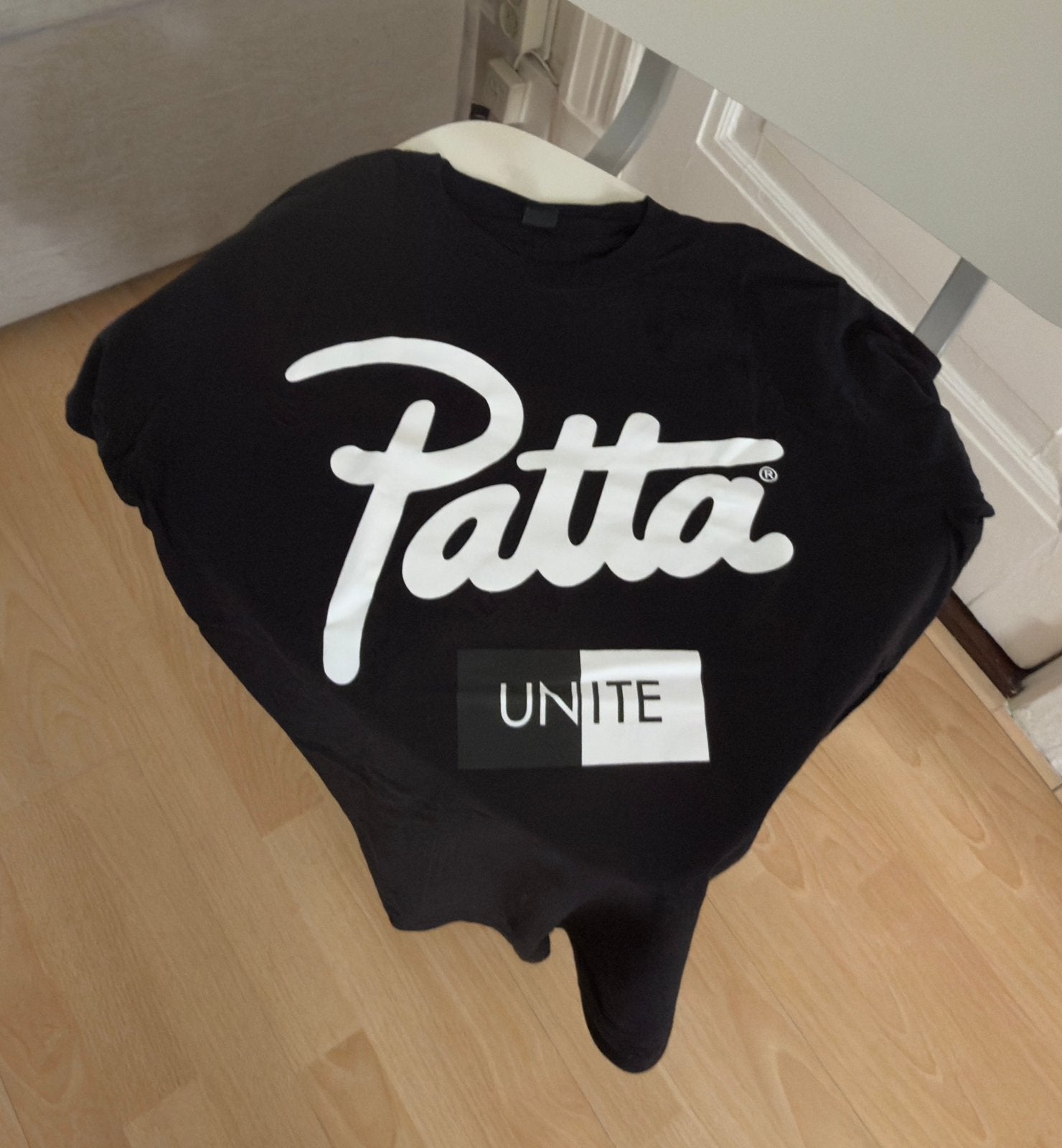 Patta Unite t-shirt | M, Ophalen of Verzenden, Zo goed als nieuw, Maat 48/50 (M), Zwart