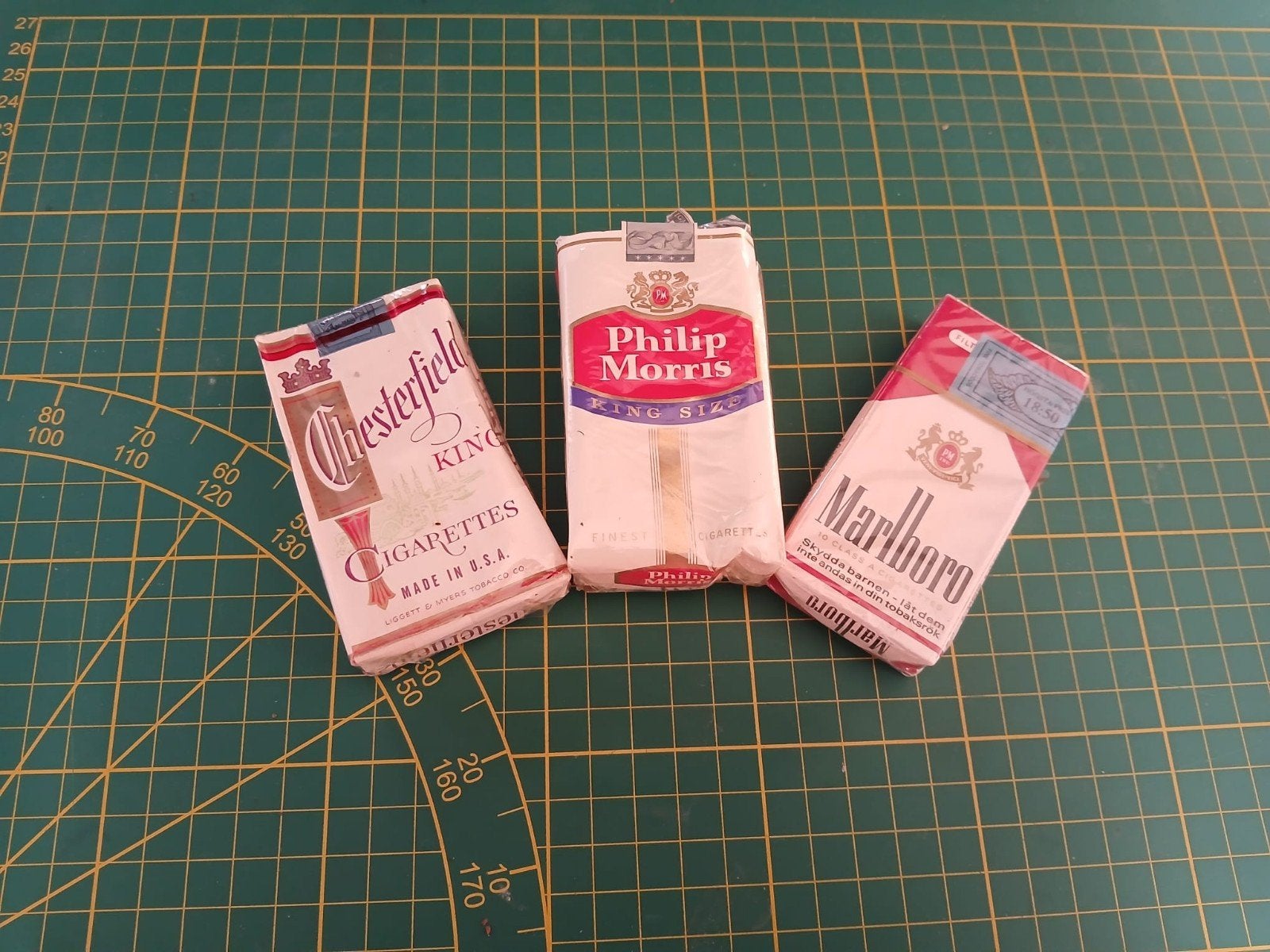 Zeldzame Vintage Sigarettenpakjes – Marlboro, Philip Morris, Verzenden, Gebruikt, Overige typen