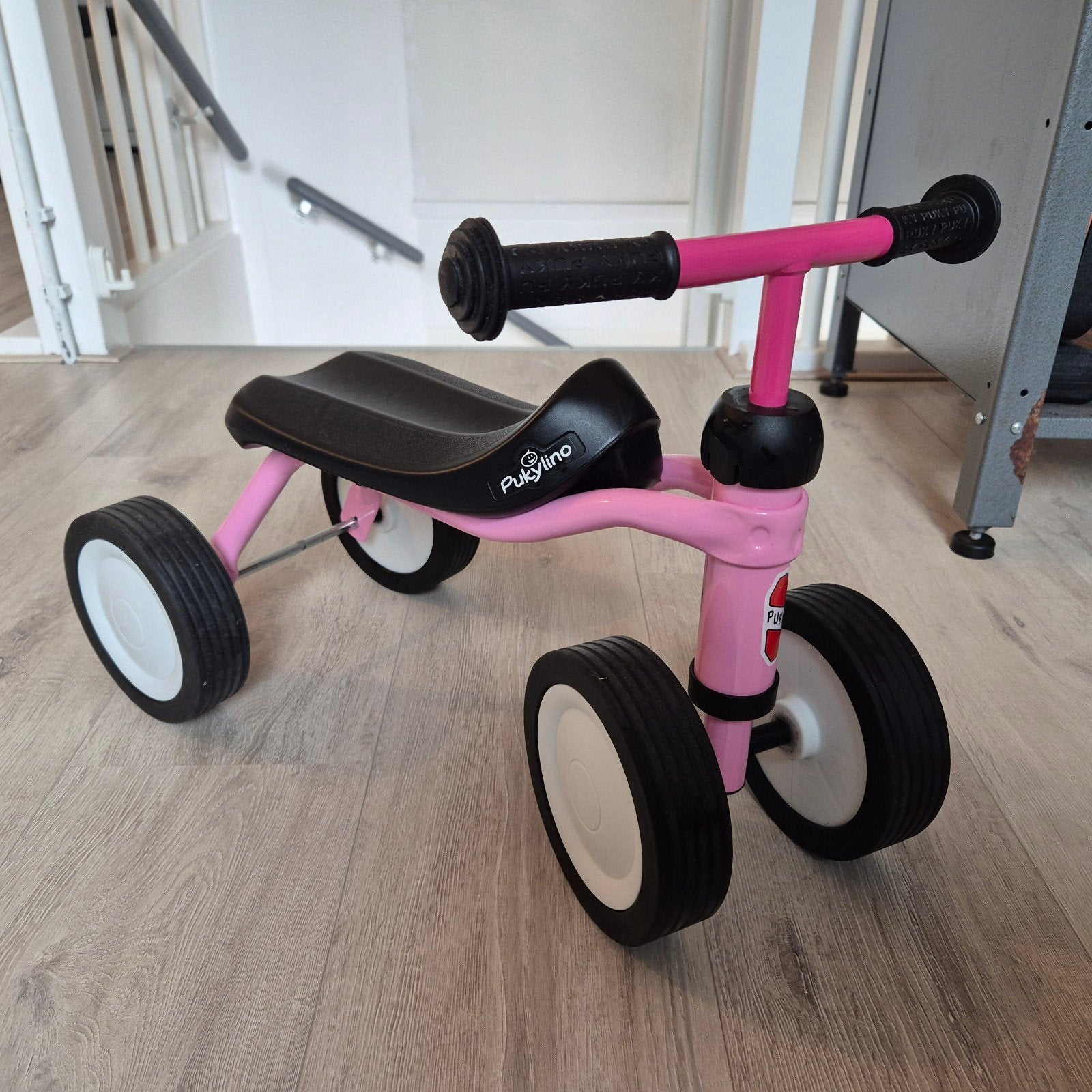 Foto 2 van Pukylino loopfiets roze - vanaf 1 jaar oud