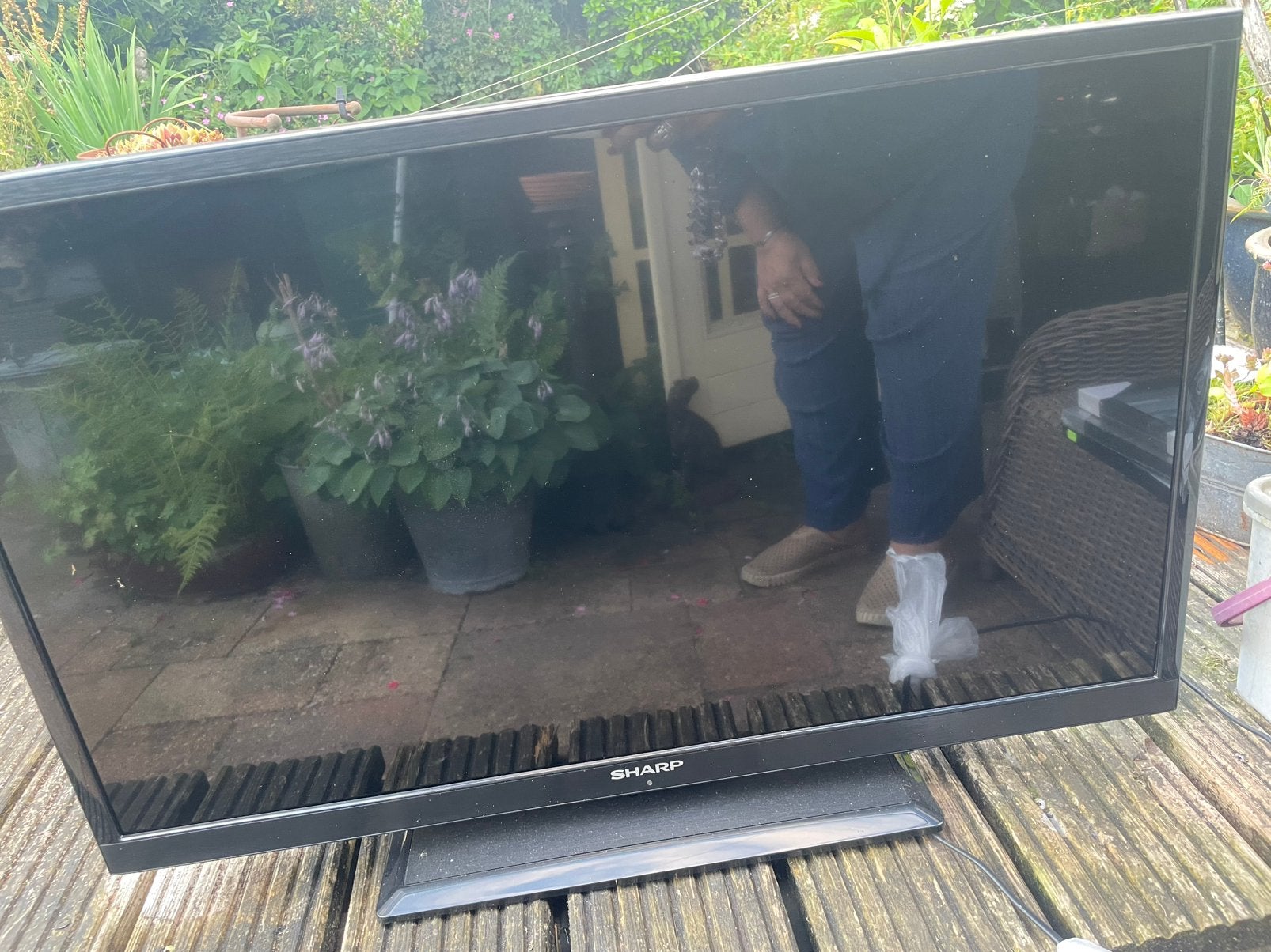 Tv Sharp lc32ld145, Ophalen, Zo goed als nieuw, 50 Hz, Sharp