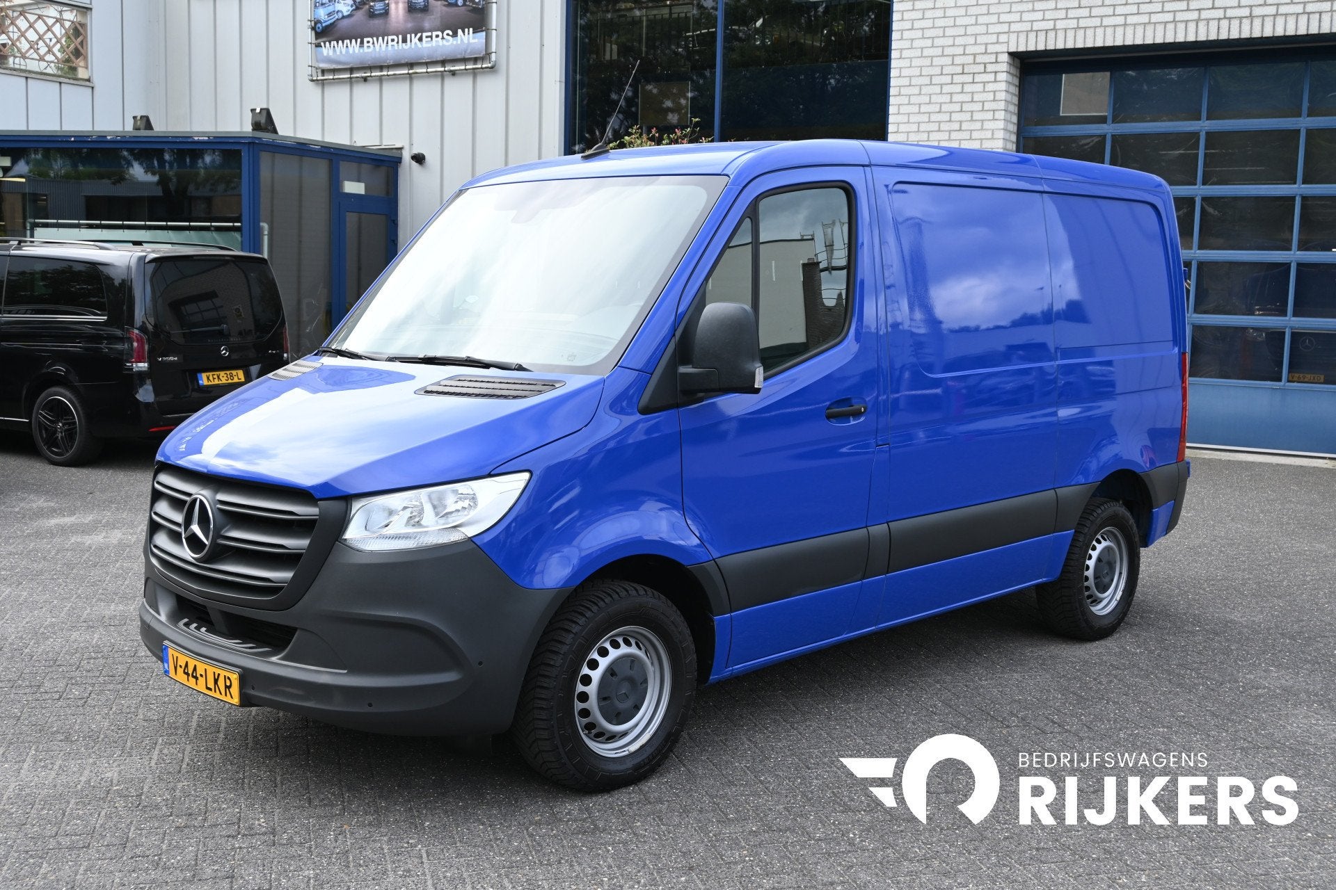 Mercedes-Benz Sprinter 316 CDI L1H1 RWD Trekhaak, MBUX met c, 13 km/l, 2430 kg, Achterwielaandrijving, Gebruikt