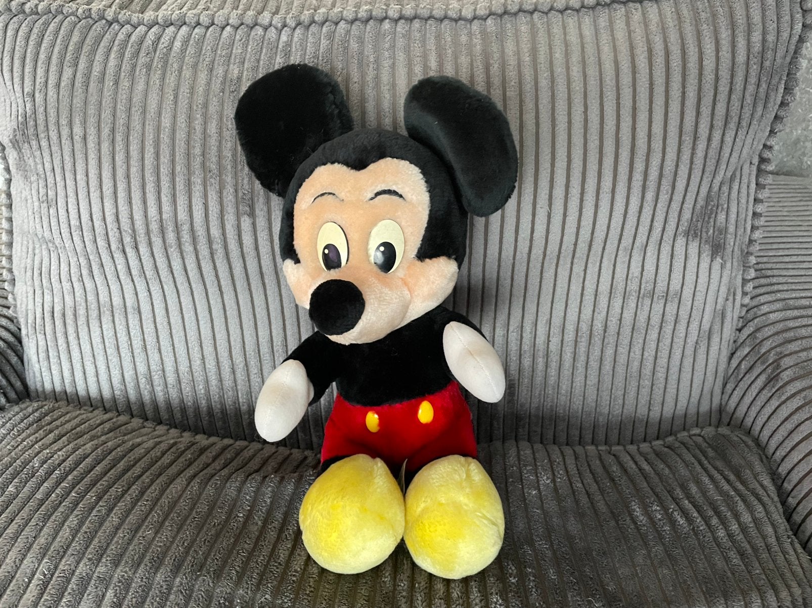 Oude Vintage disney knuffel Mickey Mouse Disneyland world, Muis, Gebruikt, Disney, Ophalen of Verzenden