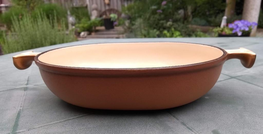LE CREUSET La Mama bruine gietijzer ovenschaal 21 cm, Gebruikt, Gietijzer, Overige typen, Ophalen of Verzenden