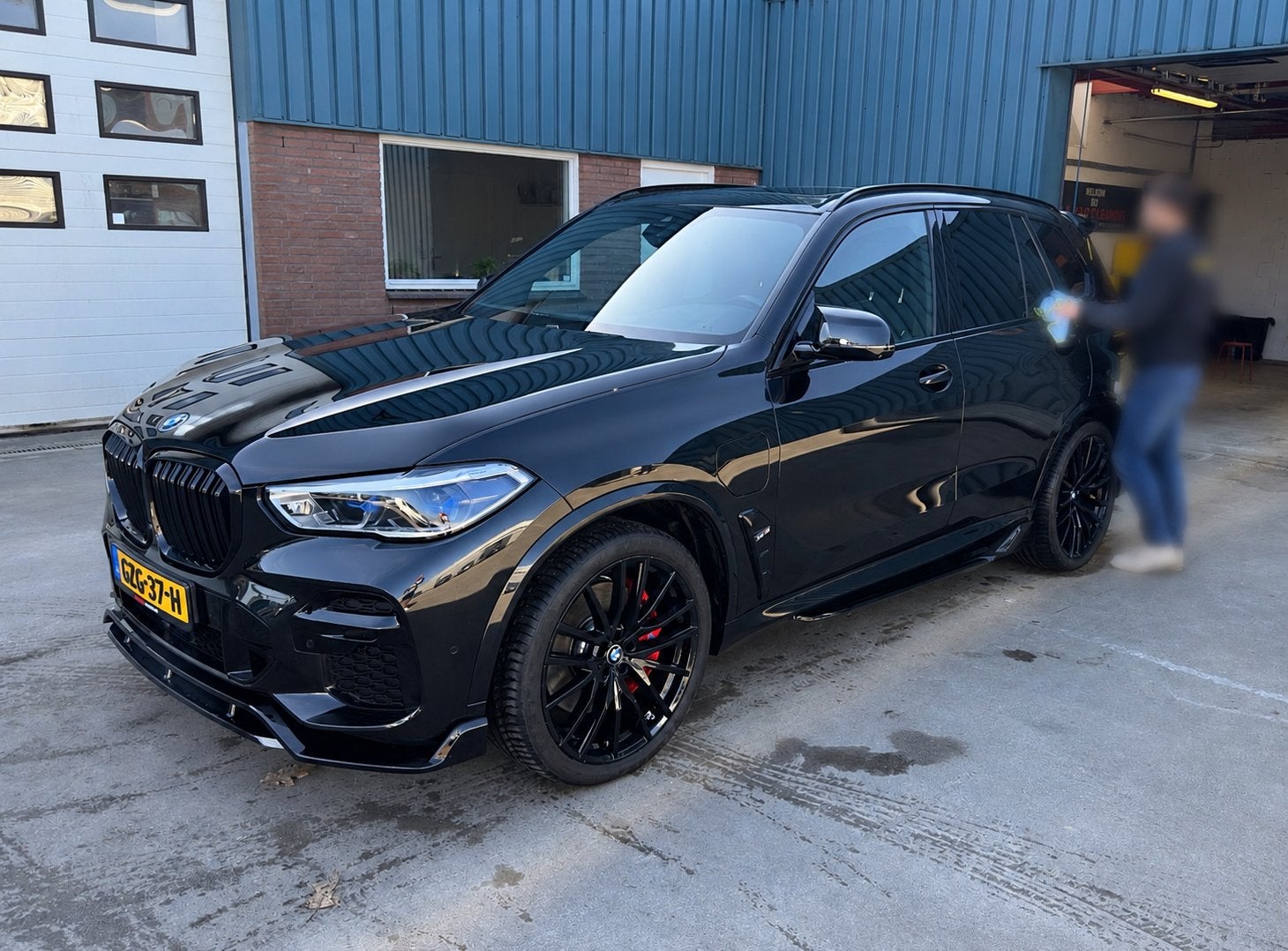 BMW X5 45e M | 600 PK | Mosselman | 22” | Pano HUD | 54DKM, X5, Zwart, 2410 kg, Vierwielaandrijving