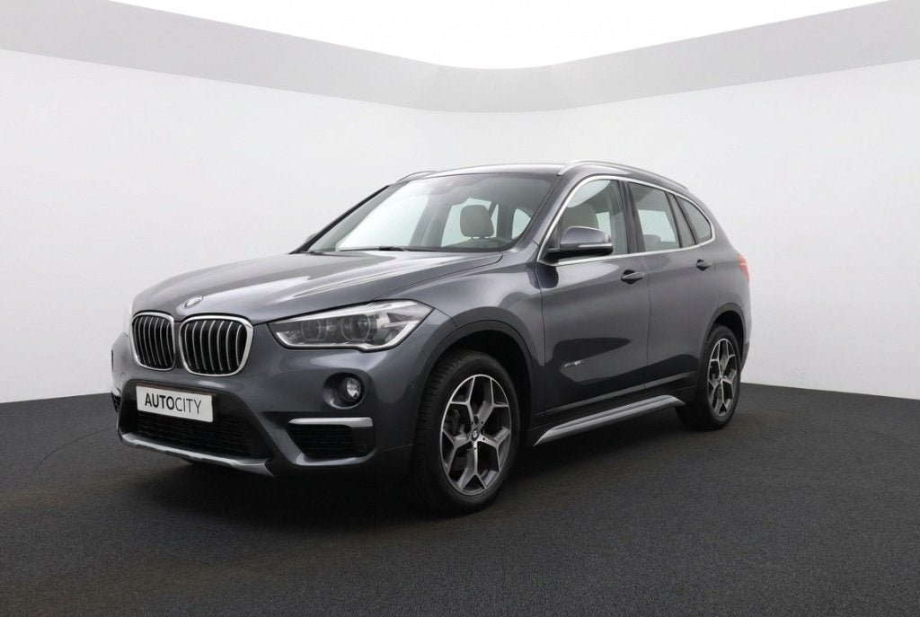 BMW X1 sDrive20i Orange Edition 192PK Panorama dak | Leder |, Auto's, 1998 cc, Bedrijf, SUV of Terreinwagen, 84 €/maand