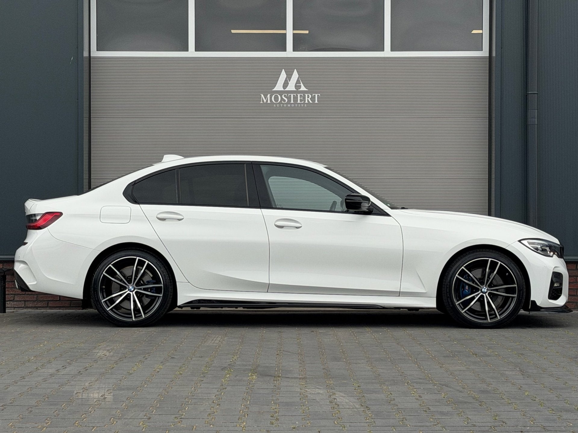 BMW 3-serie 330e High Executive|2020|M sport||Dealer on|Lede, Auto's, 1998 cc, Achterwielaandrijving, Gebruikt, 4 cilinders