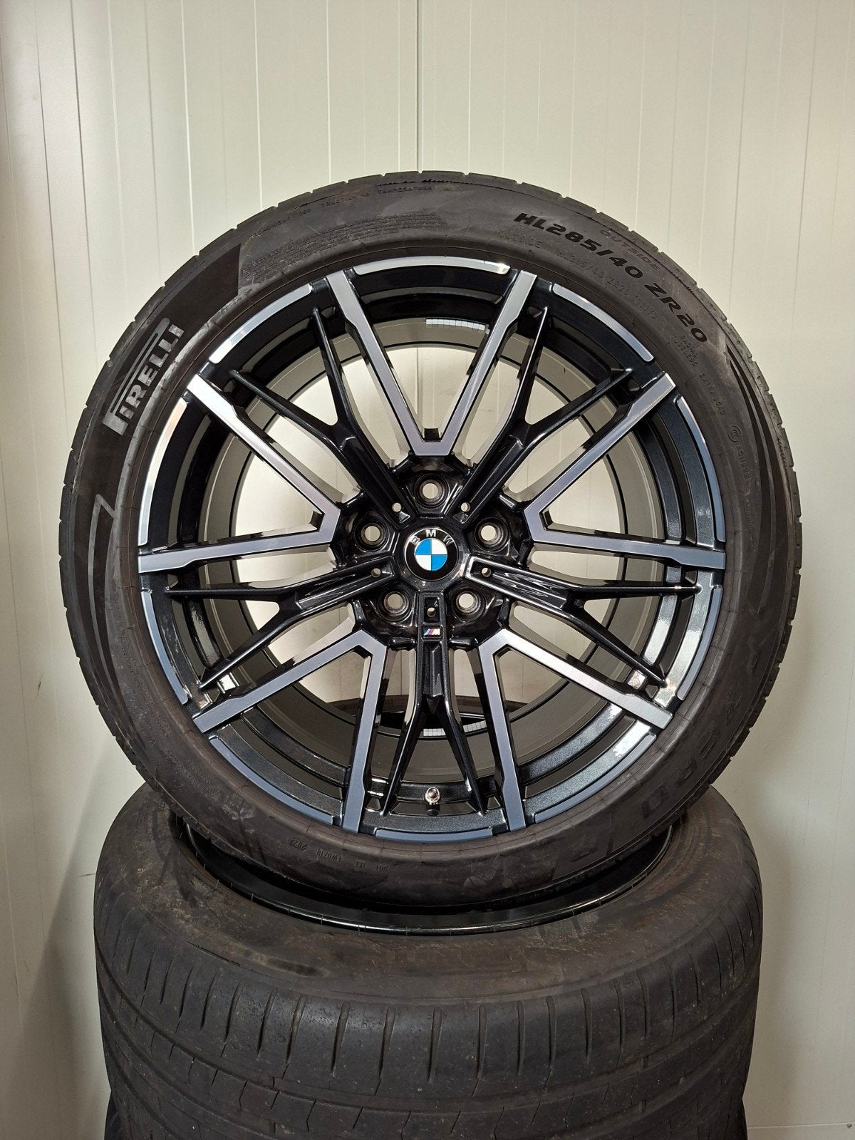 20/21' BMW M5 G90 G99 Styling 951M Bicolor met zomerbanden