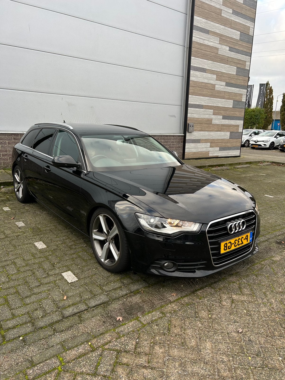 Audi A6 3.0 TDI 150KW Avant AUT 2013 Zwart, Auto's, Audi, Euro 5, Stof, 1800 kg, 197 €/maand