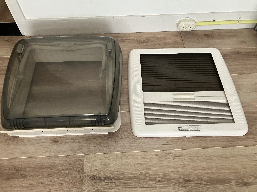 Heki dakluik 40x40, Caravans en Kamperen, Ophalen, Zo goed als nieuw