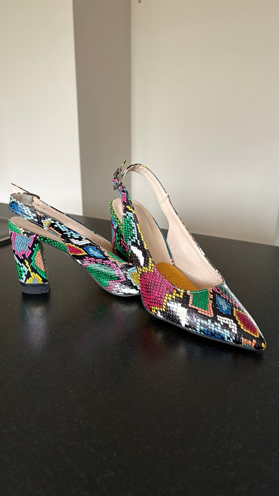 Kleurrijke Pumps met Slangenprint, Ophalen of Verzenden, Zo goed als nieuw, Overige kleuren, Pumps