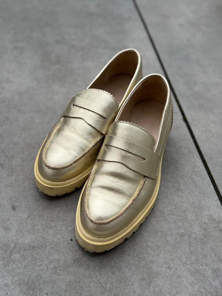 Manfield gouden instappers maat 41, Kleding | Dames, Ophalen of Verzenden, Zo goed als nieuw, Overige kleuren, Instappers