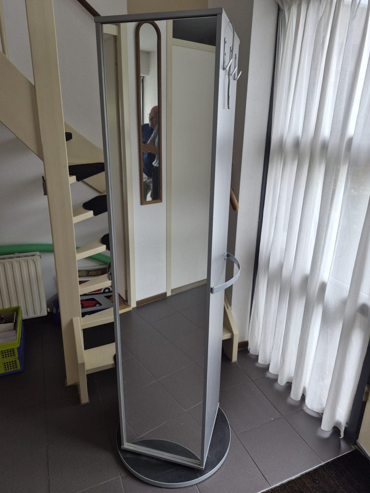 Draaibare kast met spiegel en opbergruimte, Ophalen, Gebruikt, Hout