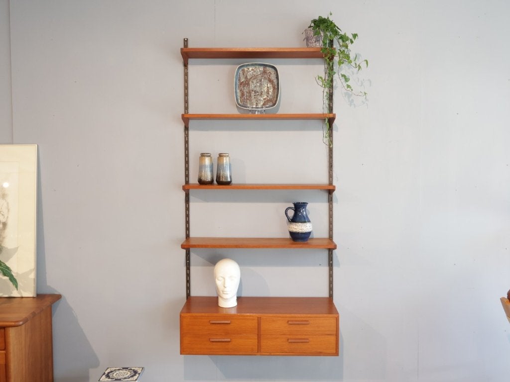 Vintage wandsysteem / Kai Kristiansen / Teak / FM Furniture, Met plank(en), 200 cm of meer, Denemarken, Metaal