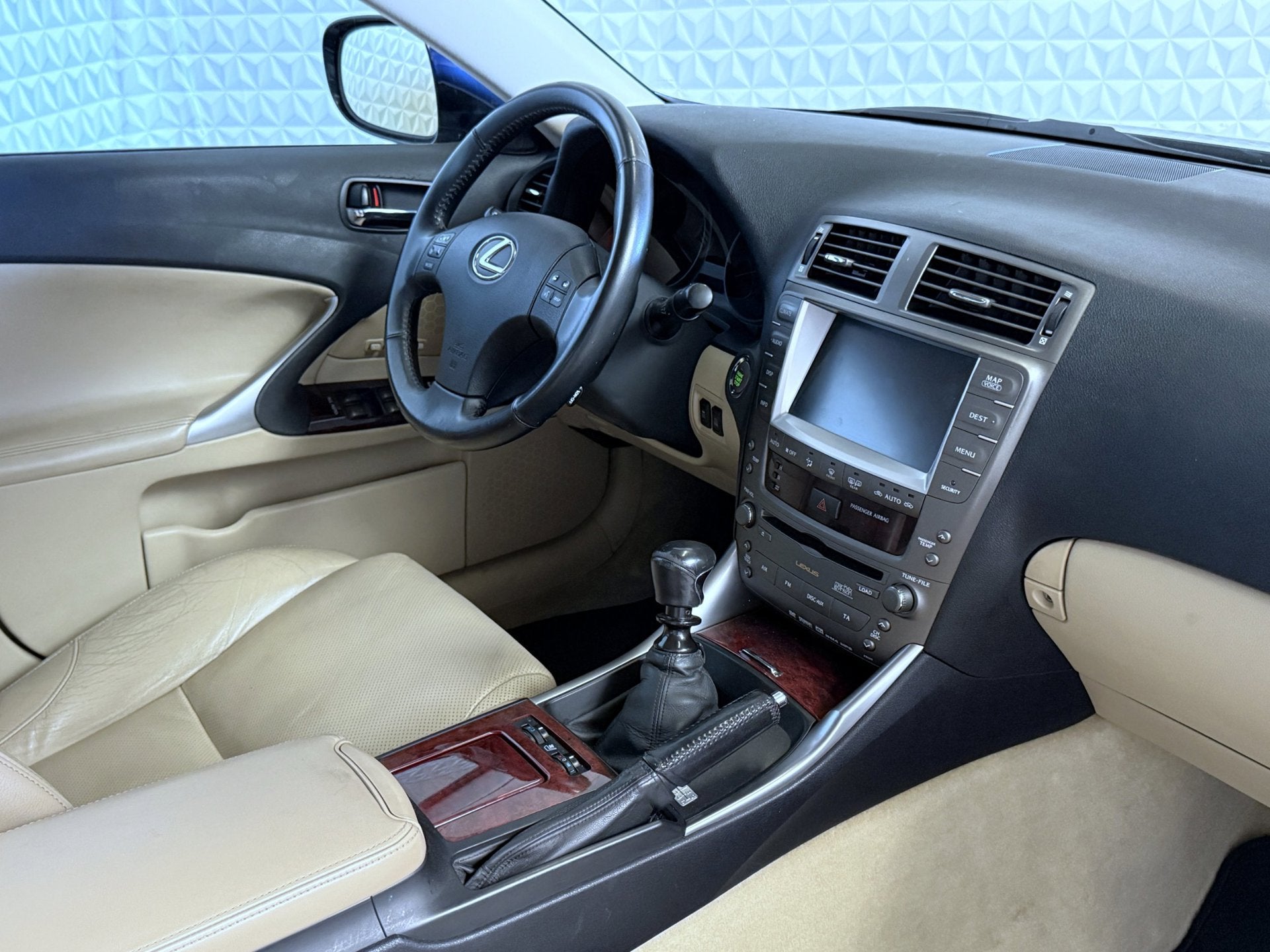 Lexus IS 250 Executive in GOEDE STAAT! *OrigNL* 155.000km (2, Auto's, 2500 cc, Achterwielaandrijving, Gebruikt, Beige
