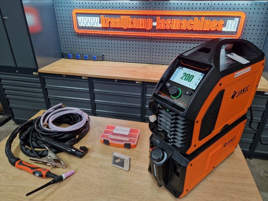 Jasic met LCD EVO TIG200P PFC AC/DC PULSE 230v watergekoeld, Ophalen of Verzenden, Nieuw, 150 tot 250 ampère, Tig