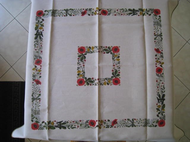 Tafelkleed vierkant wit met bloemenmotief, 116 x 108 cm, Huis en Inrichting, Keuken | Textiel, Ophalen of Verzenden, Gebruikt