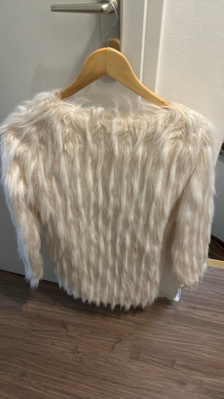 L'olive verte faux fur jasje maat L/XL, Ophalen of Verzenden, Nieuw, Maat 42/44 (L), Wit