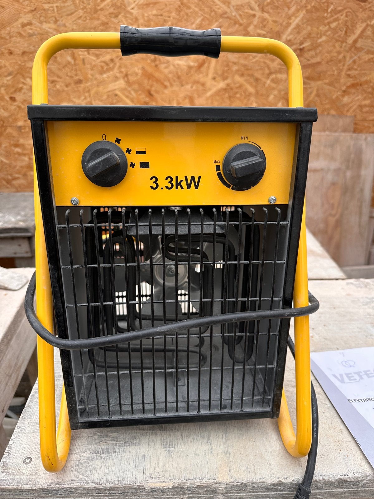 Vetec VK3.3 Elektrische Heater 3.3kW - Zo goed als nieuw, Ophalen, 30 tot 80 cm, Kachel, Onbekend