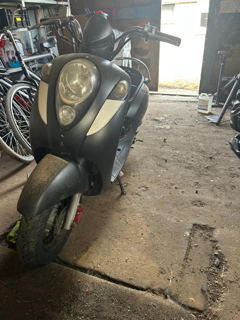Sym mio opknapper/onderdelen, Fietsen en Brommers, Scooters | SYM, Gebruikt, Benzine, 50 cc, Maximaal 25 km/u