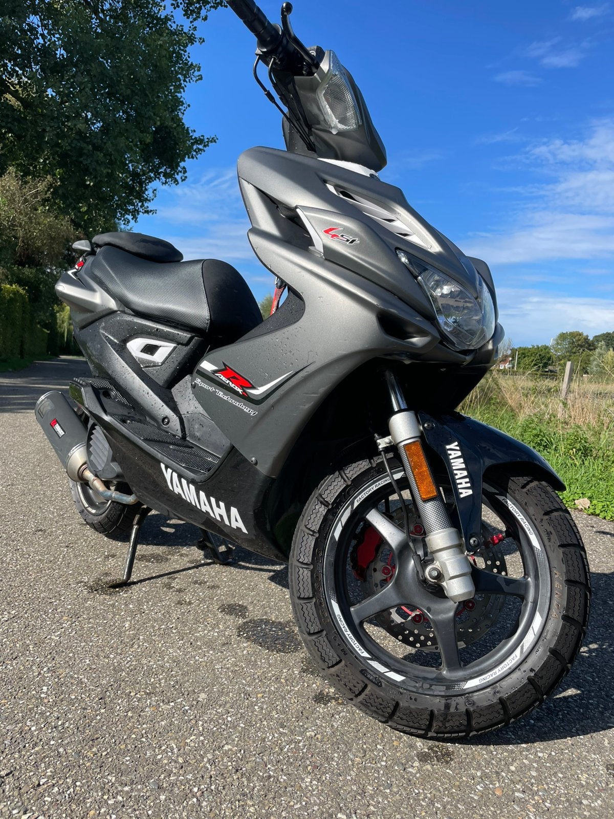 Yamaha Aerox 50cc 4-takt | 2016 | 26.500 km | 65 km/u, Fietsen en Brommers, Scooters | Yamaha, Ophalen, Aerox, Zo goed als nieuw