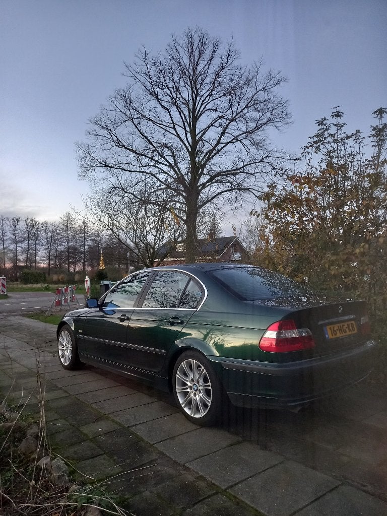 BMW 328i, Auto's, BMW, 5-Serie, Benzine, Sedan, Handgeschakeld, Geïmporteerd, Groen, Achterwielaandrijving