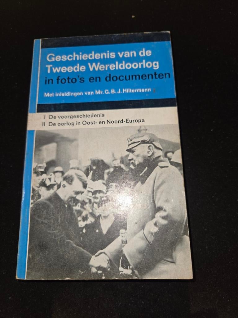 Geschiedenis WOII in foto's en documenten - 3 pockets, Tweede Wereldoorlog, Ophalen of Verzenden, Zo goed als nieuw, Algemeen