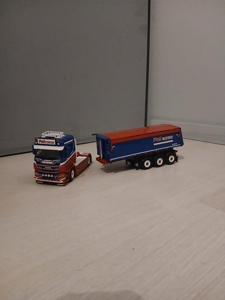 Wsi pwt cargo, Hobby en Vrije tijd, Modelauto's | 1:50, Ophalen of Verzenden, Zo goed als nieuw, Bus of Vrachtwagen, Wsi
