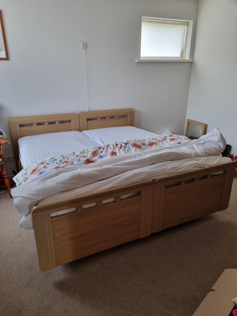 Tweepersoonsbed, deelbaar, Huis en Inrichting, Ophalen, Bruin, Tweepersoons, 180 cm