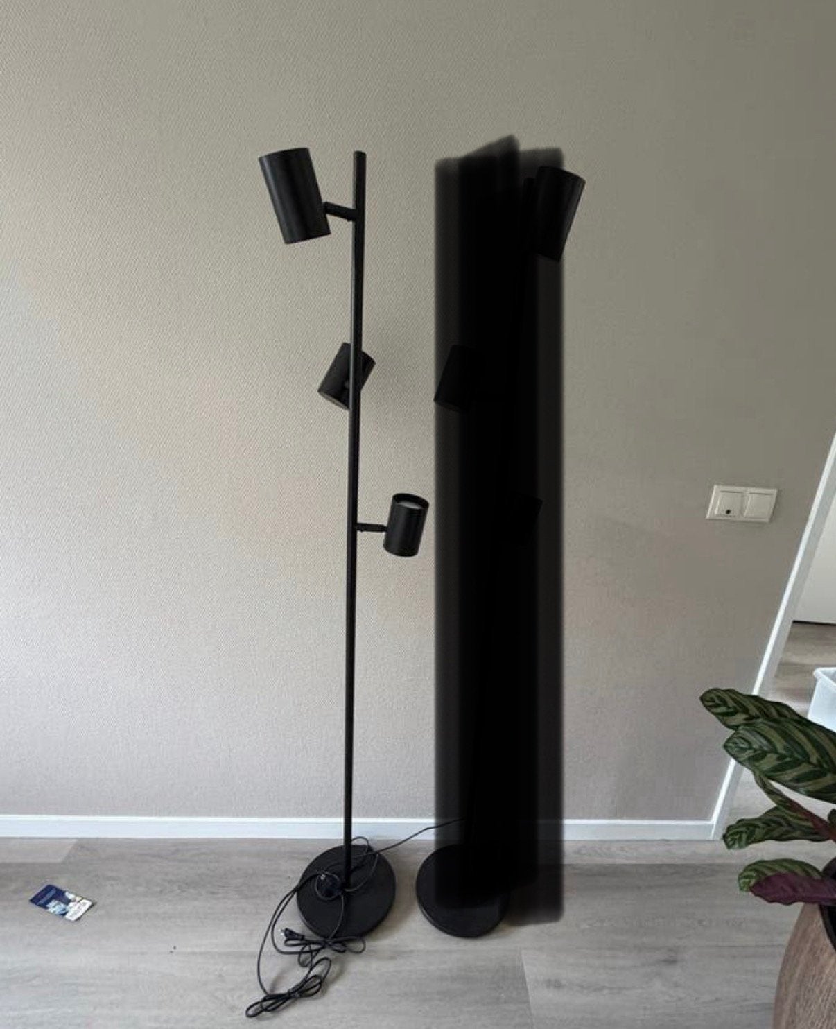 1x IKEA Nymane vloerlamp met 3 verstelbare spots, Ophalen, GU10, Zo goed als nieuw, Metaal