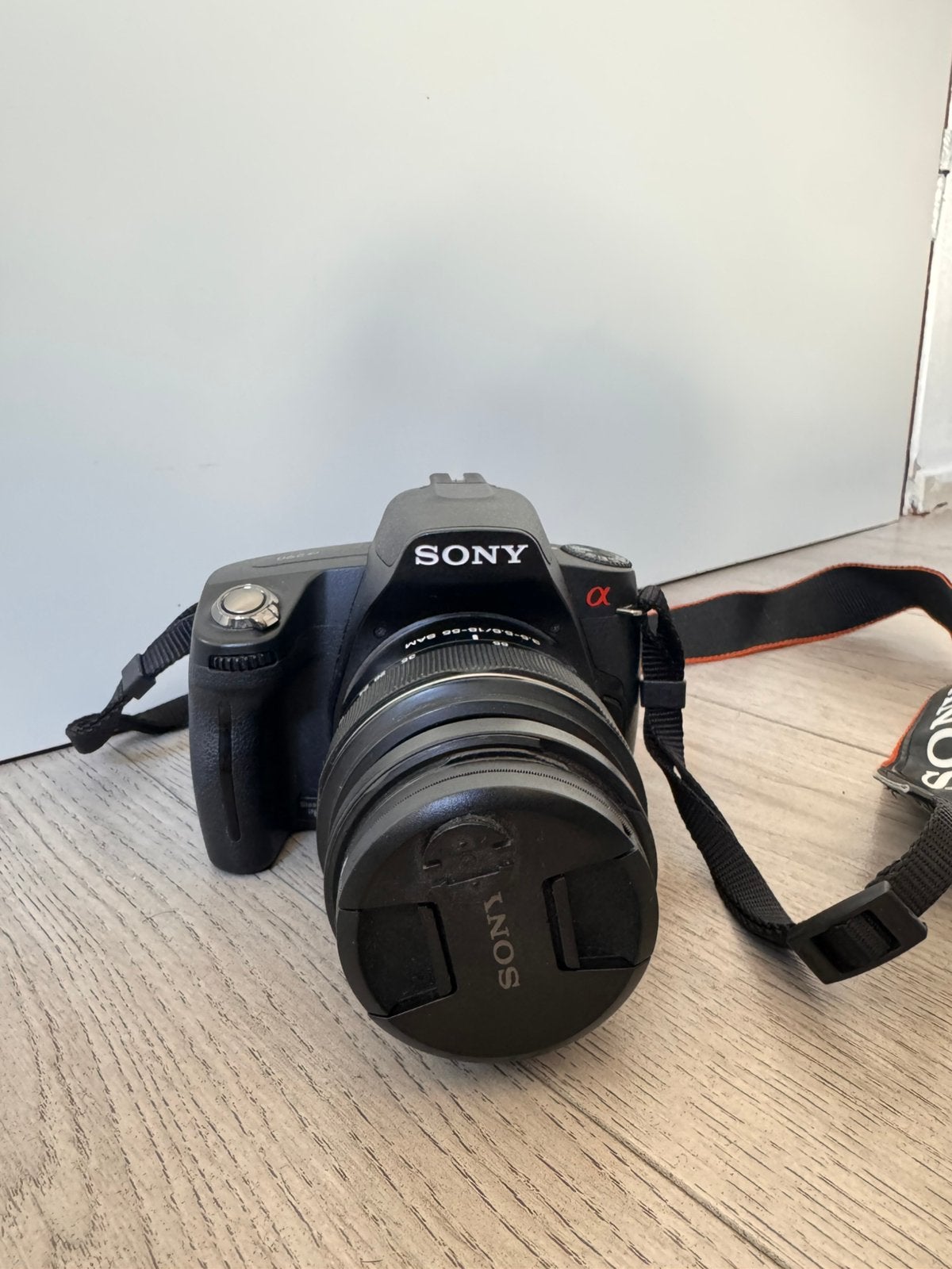 Sony Alpha 290 DSLR Camera + 18-55mm lens, Ophalen of Verzenden, Zo goed als nieuw, Sony