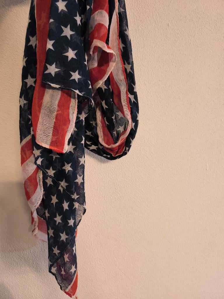 Sjaal Amerikaanse vlag, Ophalen, Zo goed als nieuw, Maat 46/48 (XL) of groter, Sjaal