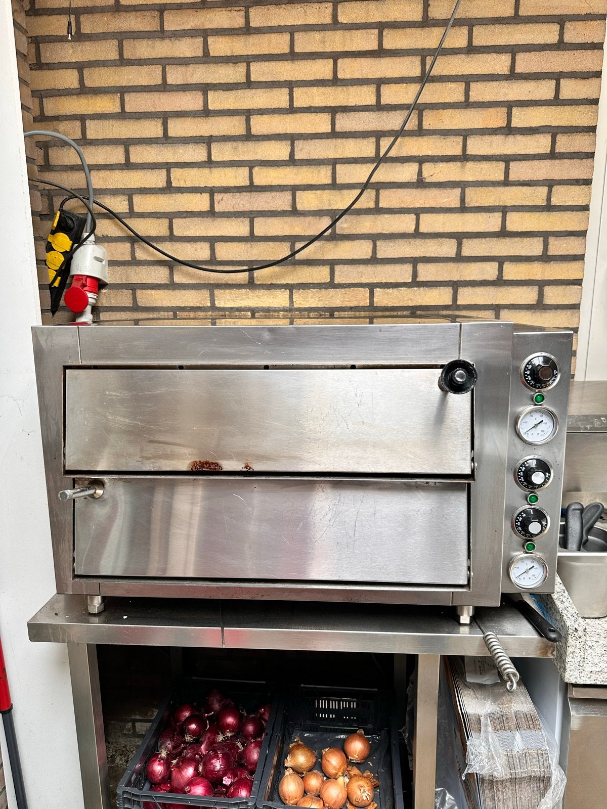 Professionele Horeca Pizzaoven met Krachtstroom, Witgoed en Apparatuur, Ophalen, 60 cm of meer, Pizzaoven, 55 tot 60 cm