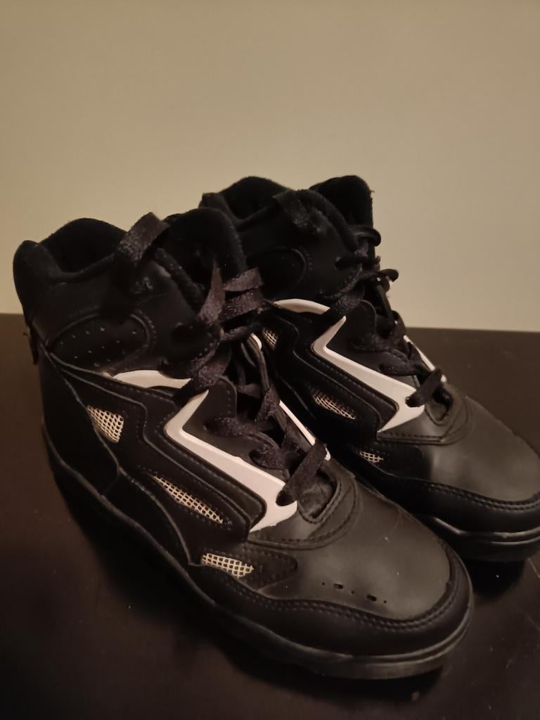 Dames Zwart met witte Victory veters sportschoenen maat 38, Kleding | Dames, Ophalen of Verzenden, Nieuw, Zwart