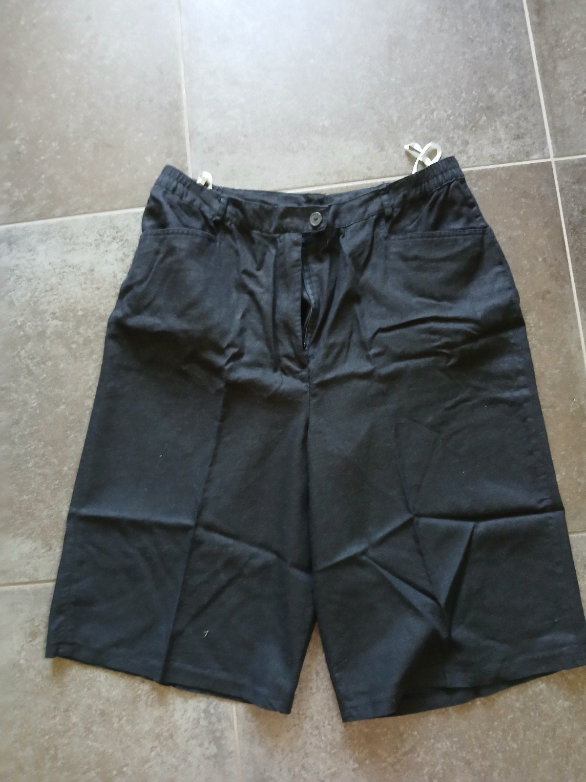 Mooie zwarte korte broek, maat 44, MS Mode., Ophalen, Kort, Zwart, Maat 42/44 (L)