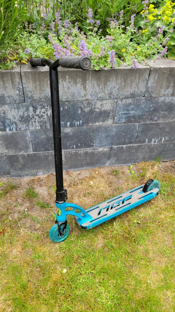 Madd Gear Pro MGP Stuntstep - Blauw/Zwart, Ophalen, Gebruikt, Gewone step, Madd Gear