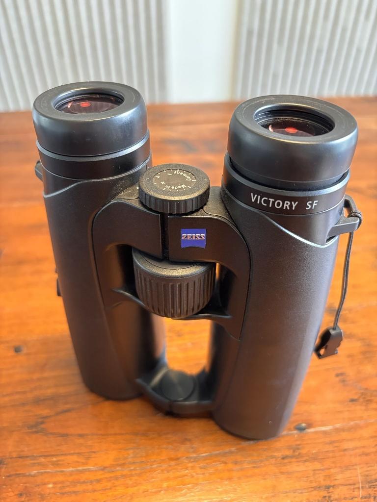 Zeiss Verrekijker Victory SF 10x42, Ophalen, Dakkant (recht), Zo goed als nieuw, 8 tot 12x