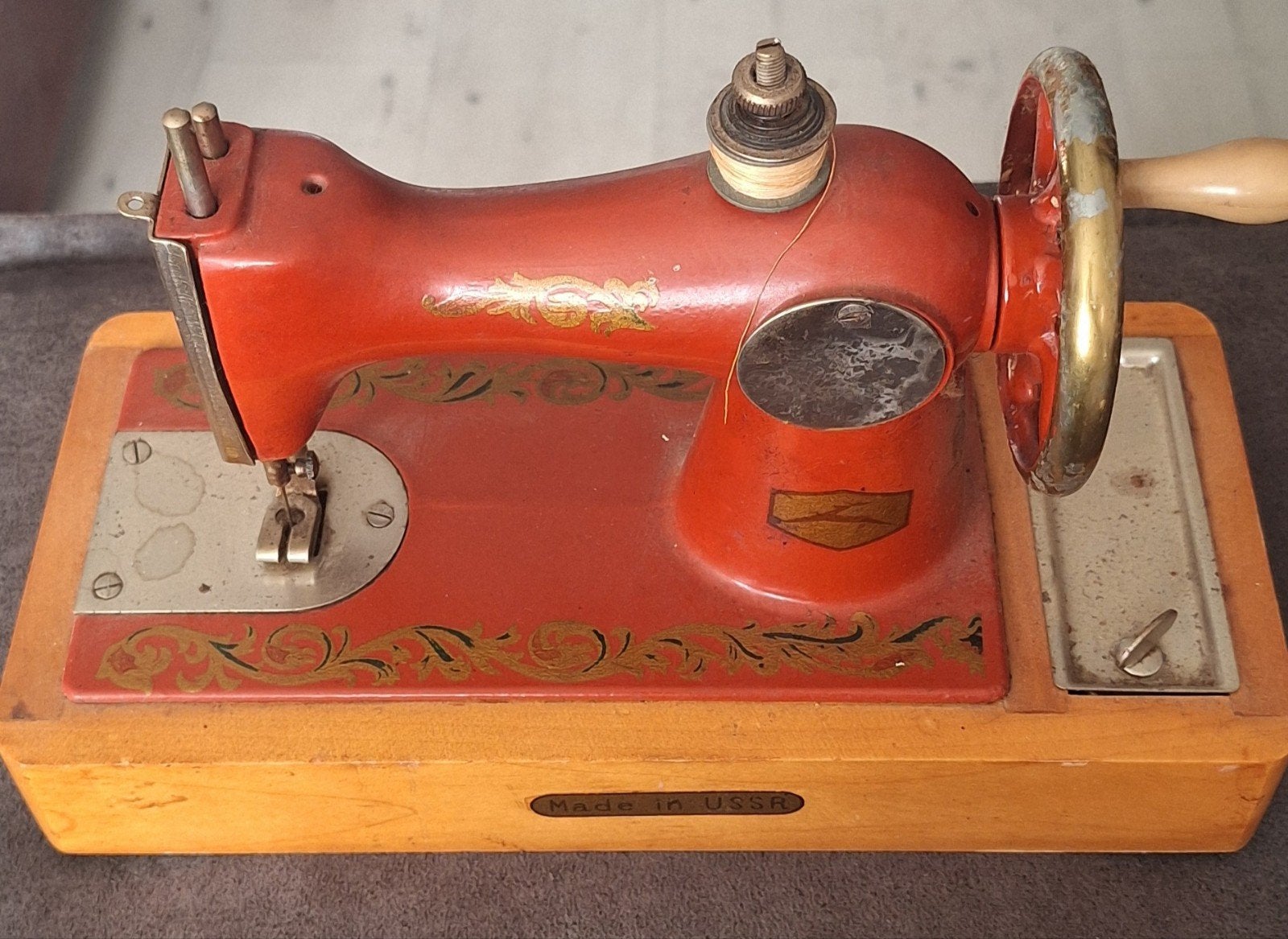 Vintage naaimachine - Made in USSR, Ophalen of Verzenden