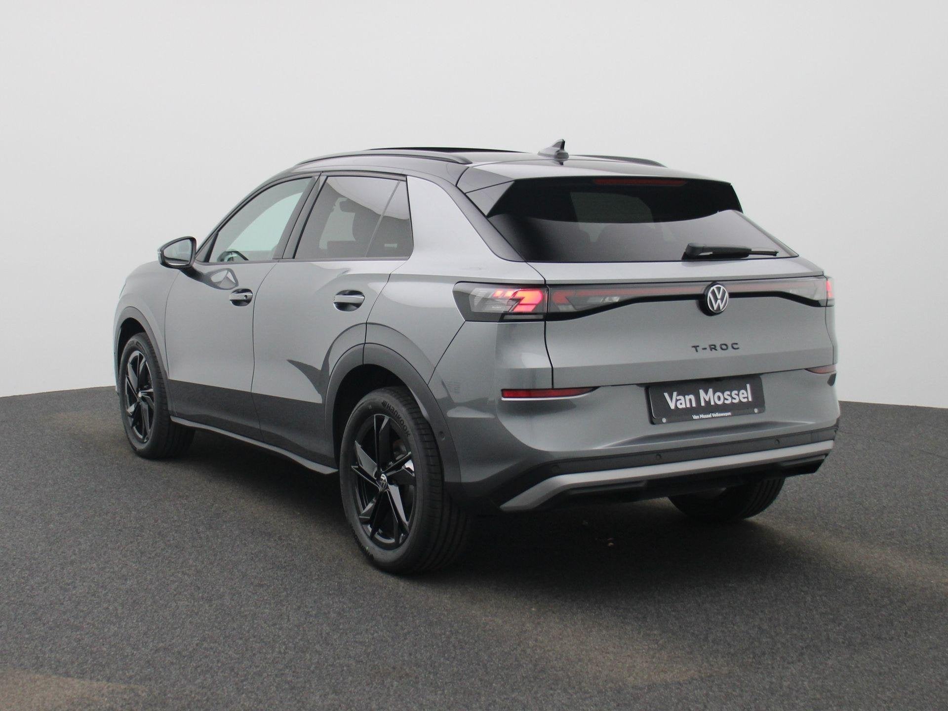 Volkswagen T-Roc 1.5 eTsi Style First Edition | DEMO | PANOR, 12 maanden, 730 kg, 1498 cc, Euro 6