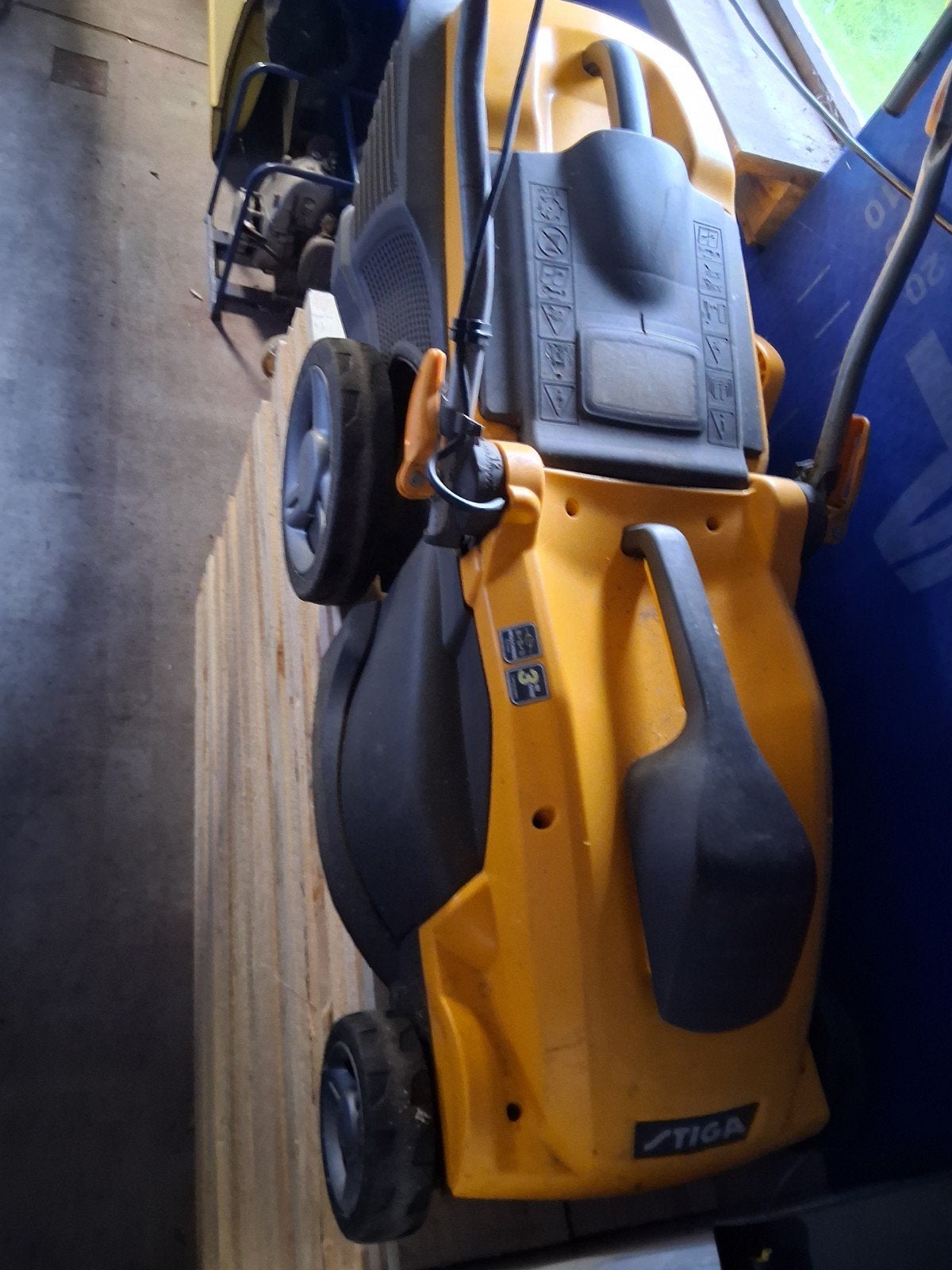 Stiga grasmaaier defect, Ophalen, Gebruikt